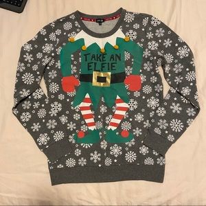 Cozy Zoe Holiday Sweatshirt Small